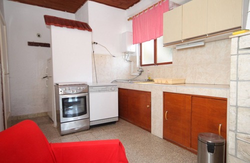 Zarace Apartment | Two bedroom apartment near beach Cove Zaraće, Hvar (A-8781-c)