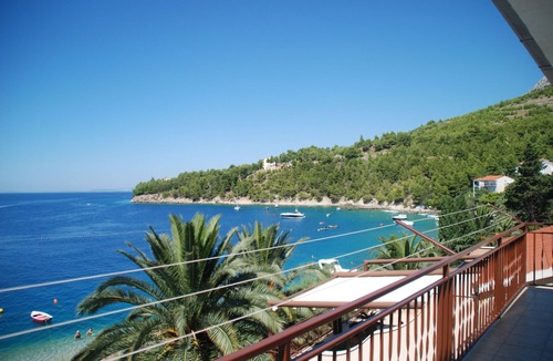 Stanici Apartment | Two bedroom apartment near beach Stanići, Omiš (A-1032-b)