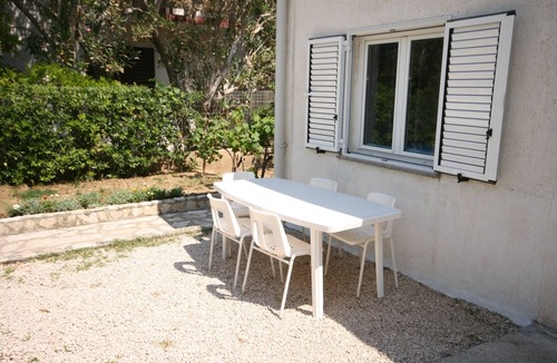 Pag Apartment | Two bedroom apartment near beach Pag (A-6413-a)