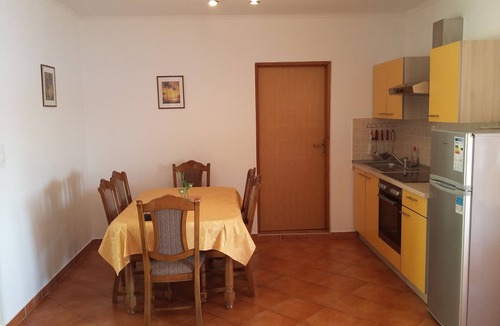 Supetarska Draga Apartment | Two bedroom apartment near beach Supetarska Draga - Gornja, Rab (A-2016-d)