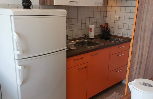 Rab Apartment | Two bedroom apartment near beach Barbat (Rab) (A-4975-a)
