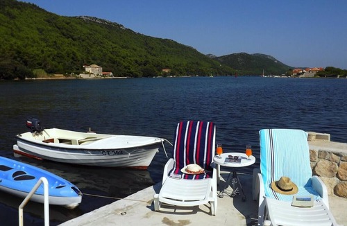 Broce Apartment | Two bedroom apartment near beach Broce, Pelješac (A-11282-a)
