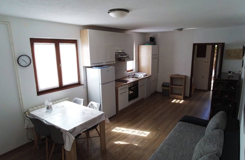 Kraj Apartment | Two bedroom apartment near beach Tkon, Pašman (A-12346-a)