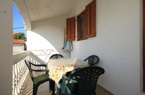 Rukavac Apartment | Two bedroom apartment near beach Rukavac (Vis) (A-1154-d)