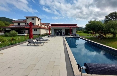 Otocac Apartment | Two bedroom apartment (pet friendly) Otočac, Velebit (A-24987-a)