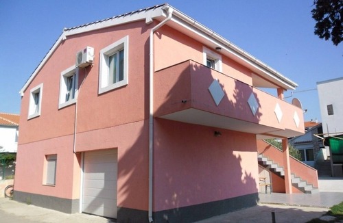 Betina Apartment | Two bedroom apartment with terrace Betina, Murter (A-23716-a)