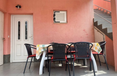 Betina Apartment | Two bedroom apartment with terrace Betina, Murter (A-23716-a)
