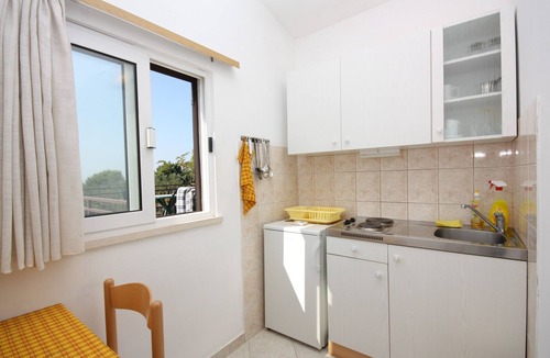 Maslinica Apartment | Two bedroom apartment with terrace and sea view Maslinica, Šolta (A-5184-a)