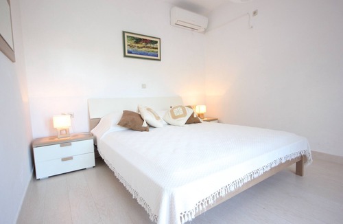 Kolocep Island Apartment | Two bedroom apartment with terrace Koločep, Elafiti (A-2182-a)