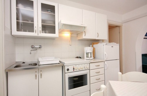 Njivice Apartment | Two bedroom apartment with terrace Njivice, Krk (A-2391-b)