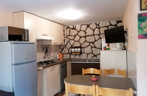 Njivice Apartment | Two bedroom apartment with terrace Njivice, Krk (A-5320-b)