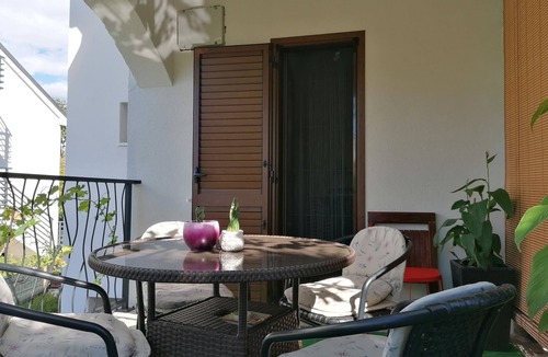 Njivice Apartment | Two bedroom apartment with terrace Njivice, Krk (A-5320-b)