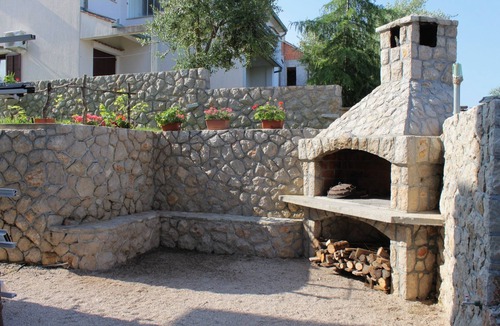 Njivice Apartment | Two bedroom apartment with terrace and sea view Njivice, Krk (A-5458-a)