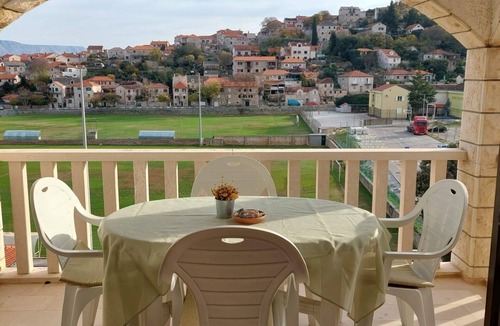 Postira Apartment | Two bedroom apartment with terrace Postira, Brač (A-700-b)