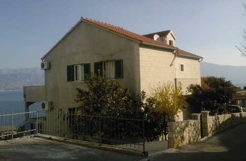 Postira Apartment | Two bedroom apartment with terrace and sea view Postira, Brač (A-2911-b)