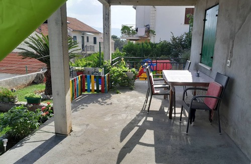 Postira Apartment | Two bedroom apartment with terrace and sea view Postira, Brač (A-2911-b)