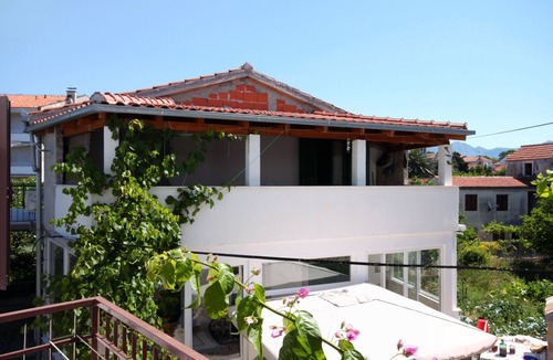 Sucuraj Apartment | Two bedroom apartment with balcony Sućuraj, Hvar (A-6732-d)