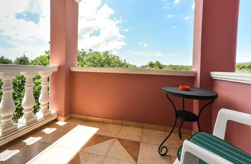 Sukosan Apartment | Two bedroom apartment with terrace and sea view Sukošan, Zadar (A-5772-b)