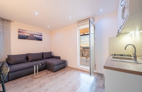 Sukosan Apartment | Two bedroom apartment with terrace and sea view Sukošan, Zadar (A-5906-a)