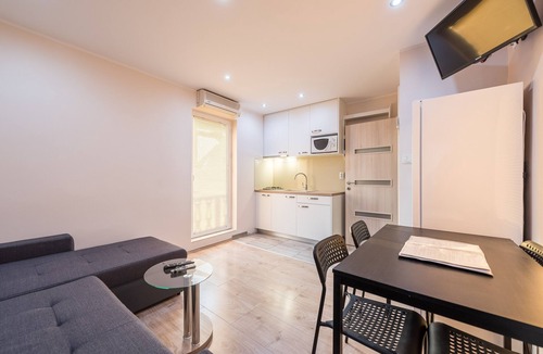 Sukosan Apartment | Two bedroom apartment with terrace and sea view Sukošan, Zadar (A-5906-a)