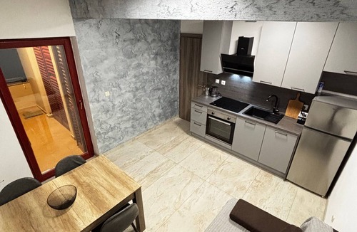 Sukosan Apartment | Two bedroom apartment with terrace and sea view Sukošan, Zadar (A-12313-b)