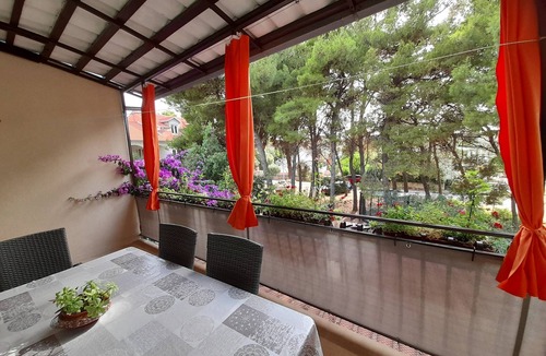 Mirce Apartment | Two bedroom apartment with terrace Mirca, Brač (A-2886-b)