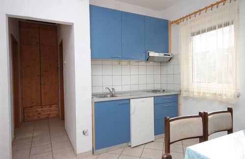 Supetar Apartment | Two bedroom apartment with terrace and sea view Supetar, Brač (A-7535-a)