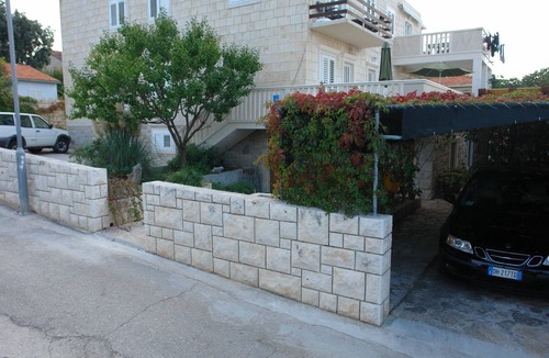 Supetar Apartment | Two bedroom apartment with terrace Supetar, Brač (A-13180-c)