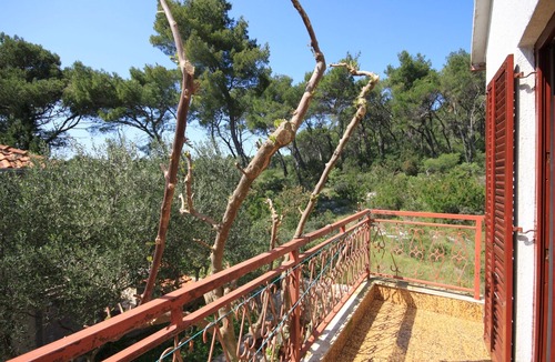 Vrboska Apartment | Two bedroom apartment with balcony Vrboska, Hvar (A-8748-a)