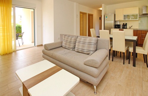 Jurandvor Apartment | Two bedroom apartment with terrace Baška, Krk (A-18845-a)