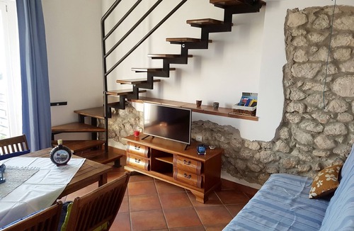 Gradac Apartment | Two bedroom apartment with balcony and sea view Gradac, Makarska (A-6661-b)