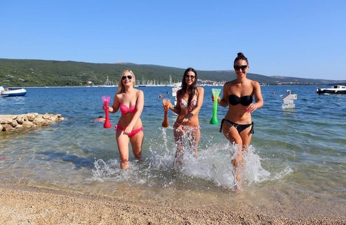 Kornic Apartment | Two bedroom apartment with terrace Kornić (Krk) (A-415-b)