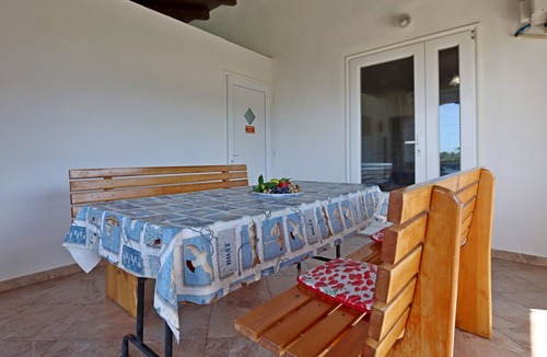 Lopar Apartment | Two bedroom apartment with terrace and sea view Lopar, Rab (A-18005-b)