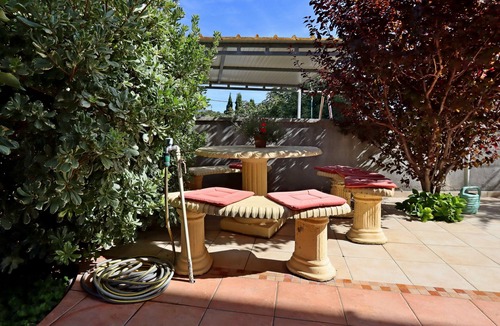 Lopar Apartment | Two bedroom apartment with terrace and sea view Lopar, Rab (A-21808-a)