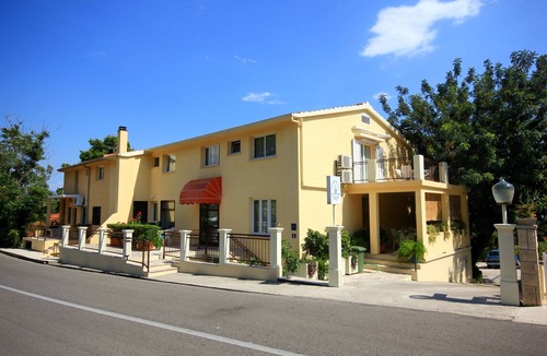 Orebic Apartment | Two bedroom apartment with terrace and sea view Orebić, Pelješac (A-275-b)