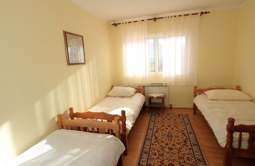 Otocac Apartment | Two bedroom apartment with balcony Čovići, Velebit (A-14302-a)