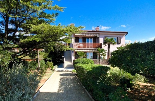 Punat Apartment | Two bedroom apartment with terrace Punat, Krk (A-23877-a)