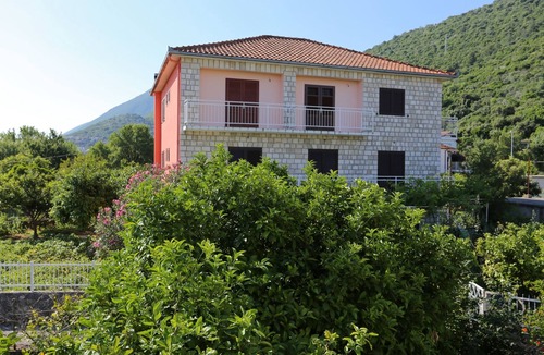 Trpanj Apartment | Two bedroom apartment with balcony Trpanj, Pelješac (A-10148-c)