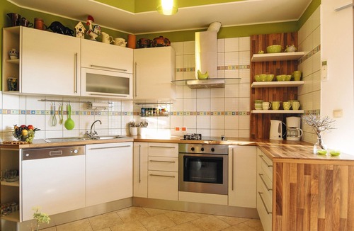 Ugljan Apartment | Two bedroom apartment with hot tub Ugljan (A-8468-a)