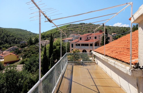 Prigradica Apartment | Two bedroom apartment with terrace and sea view Prigradica, Korčula (A-193-b)