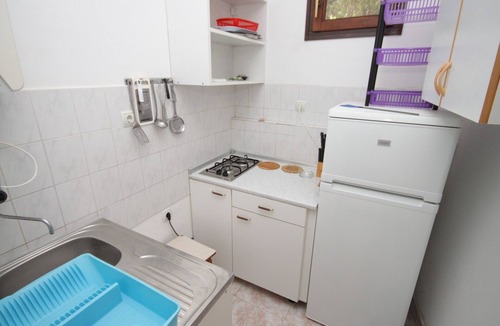 Pokrivenik Apartment | Two bedroom apartment with terrace Cove Zarace (Gdinj), Hvar (A-4597-b)