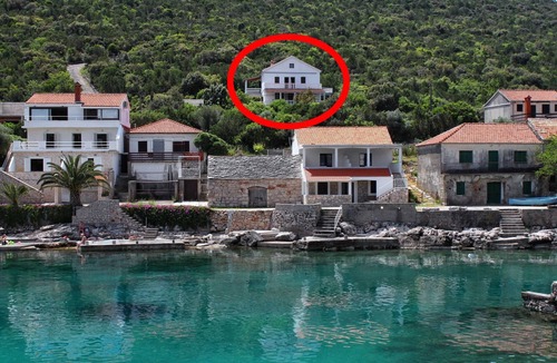 Pokrivenik Apartment | Two bedroom apartment with terrace Cove Zarace (Gdinj), Hvar (A-4597-b)