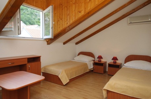 Mlini Apartment | Two bedroom apartment with balcony and sea view Mlini, Dubrovnik (A-8835-c)