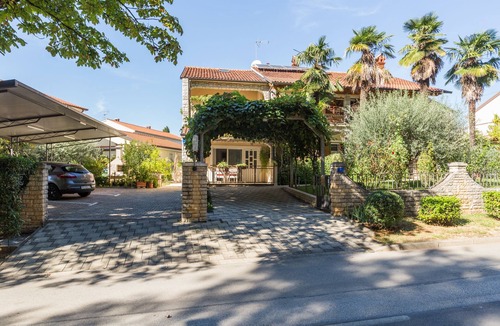 Porec Apartment | Two bedroom apartment with terrace Poreč (A-2216-a)