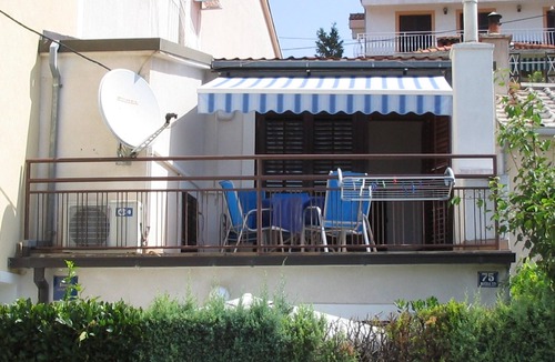 Selce Apartment | Two bedroom apartment with terrace Selce, Crikvenica (A-15063-a)