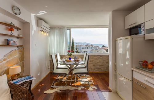 Bacvice Apartment | Two bedroom apartment with air-conditioning Split (A-2196-a)