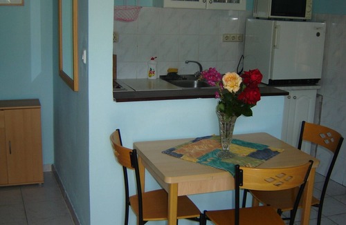 Metohija Apartment | Two Bedroom Apartment with Sea View and Terrace
