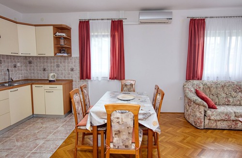 Susica Apartment | Two bedroom apartment with terrace Murter (A-5088-a)