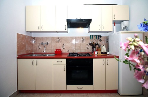 Tijesno Apartment | Two bedroom apartment with terrace and sea view Tisno (Murter) (A-5136-a)