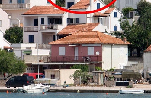 Tijesno Apartment | Two bedroom apartment with terrace and sea view Tisno (Murter) (A-5136-b)